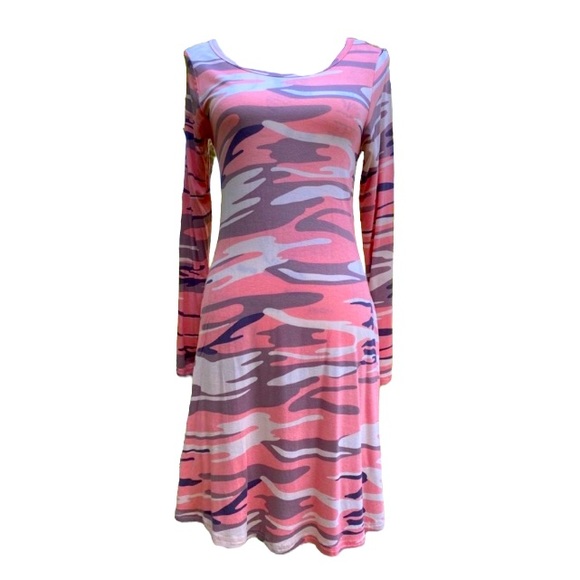 himone Dresses & Skirts - HIMONE camo pink dress size small
